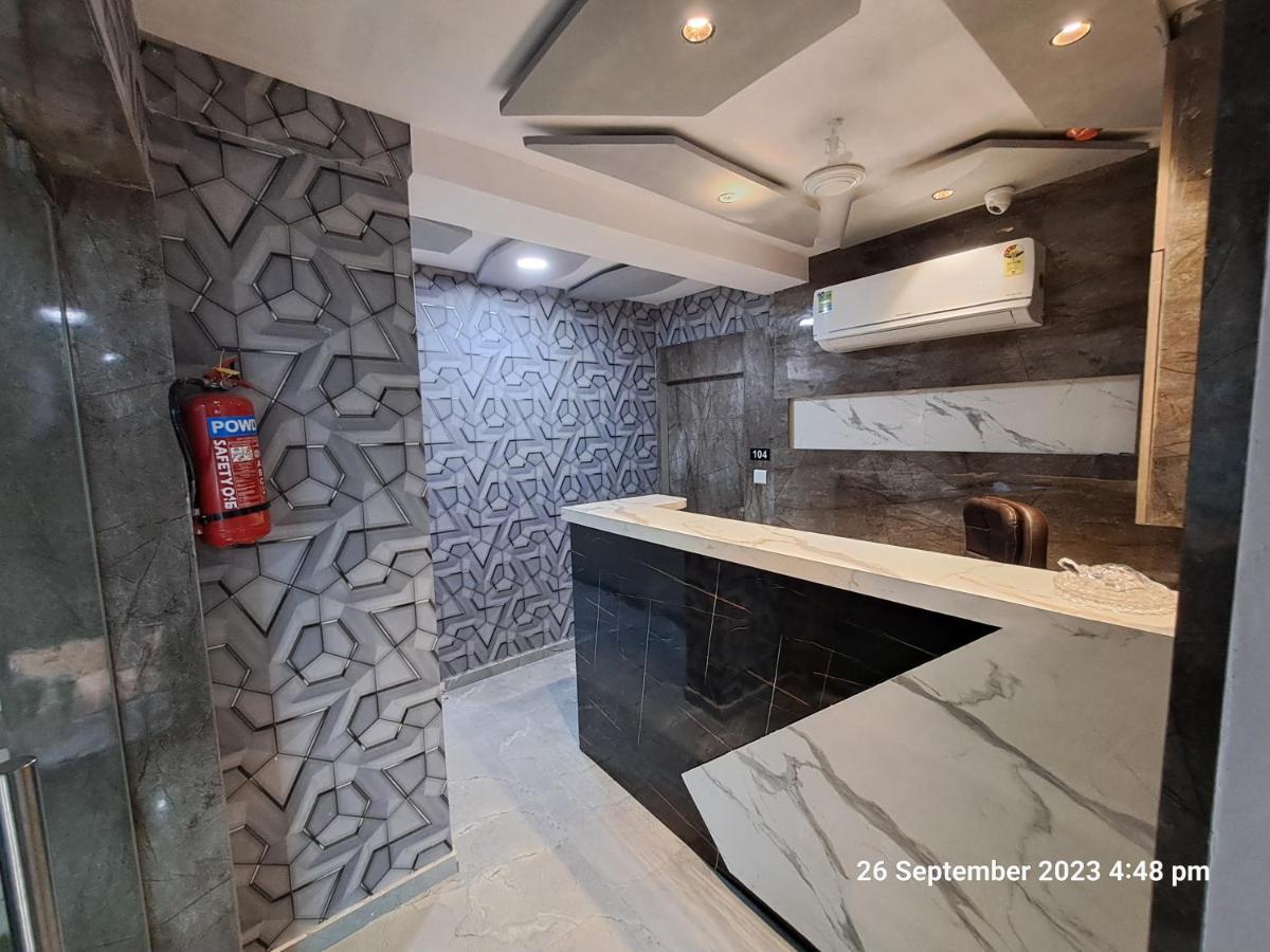 Hotel Kingdom Gandhinagar Esterno foto